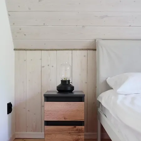 Beztroski Szachulcowa 4a Rowy (Pomerania)