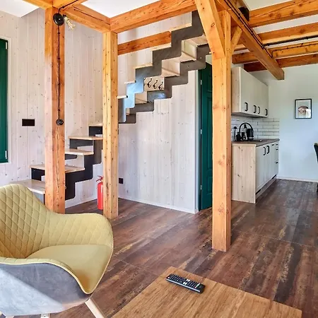 Beztroski Szachulcowa 4a Holiday home