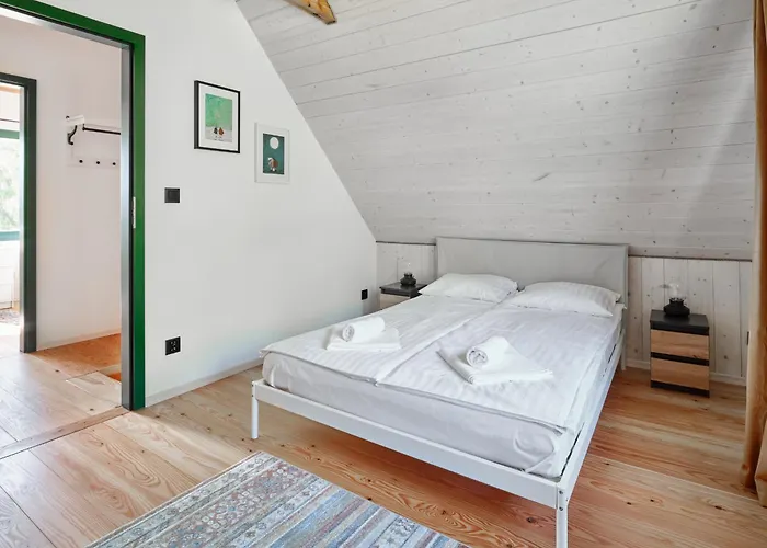 Beztroski Szachulcowa 4a * 罗威